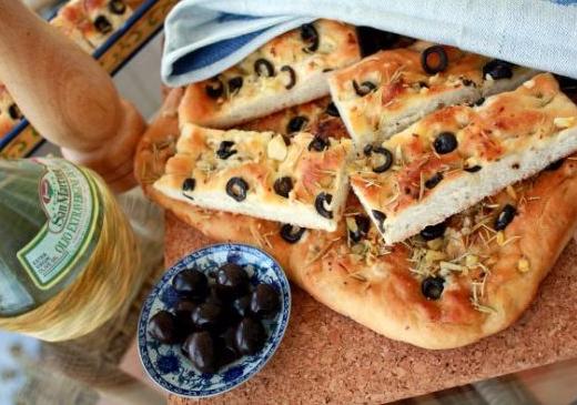 Белиссима фокачча – рецепт итальянского хлеба с оливками