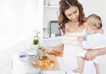 Красота и безопасность: косметика и процедуры для кормящих мам