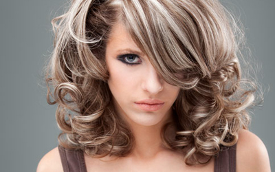 Что привлекает в мелировании волос?
