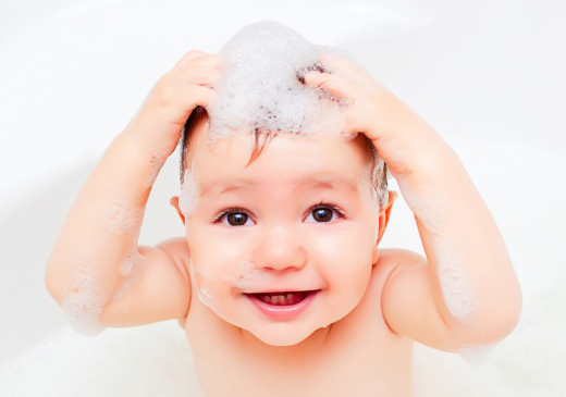 Как следует заботиться о детских волосах?