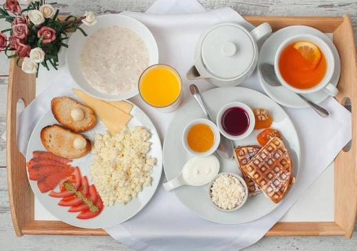 81% респондентов останавливается на варианте проживания с завтраком, 22% предпочитают комплекс «Все включено»